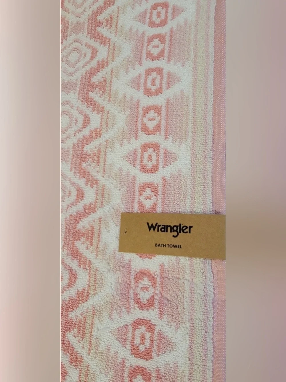 NWT WRANGLER JERICHO PINK BATH TOWEL